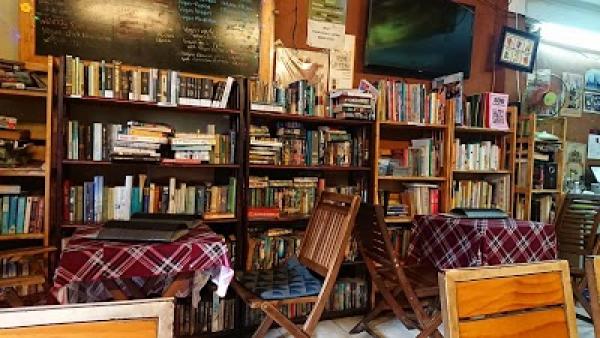 /places/category/230/bookworm-coffee