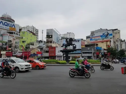 Banh Mi Huynh Hoa 4
