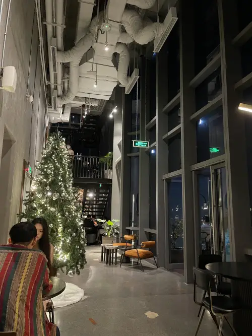 Blank Lounge Landmark 8