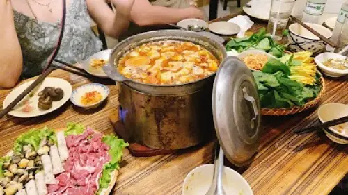 Con Oc Restaurant 6