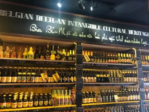Lagom Cafe - Belgian Beer & Coffee Lounge 9
