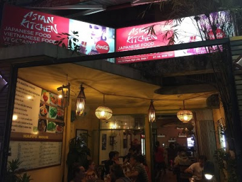 Nha Hang Asian Kitchen 10