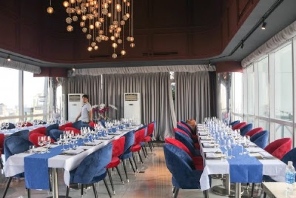 Shri Restaurant & Lounge 10