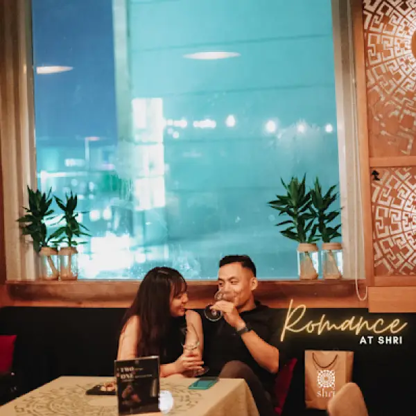 Shri Restaurant & Lounge 9