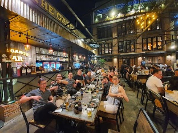 The Gangs 32 Mạc Đĩnh Chi, Đa Kao