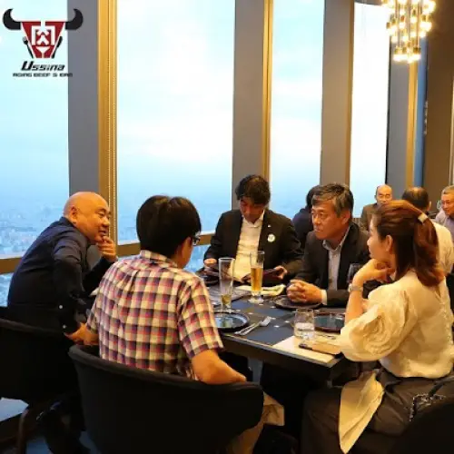 Ussina Bar Sky 77 Landmark 81 10