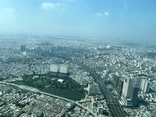 Ussina Bar Sky 77 Landmark 81 5